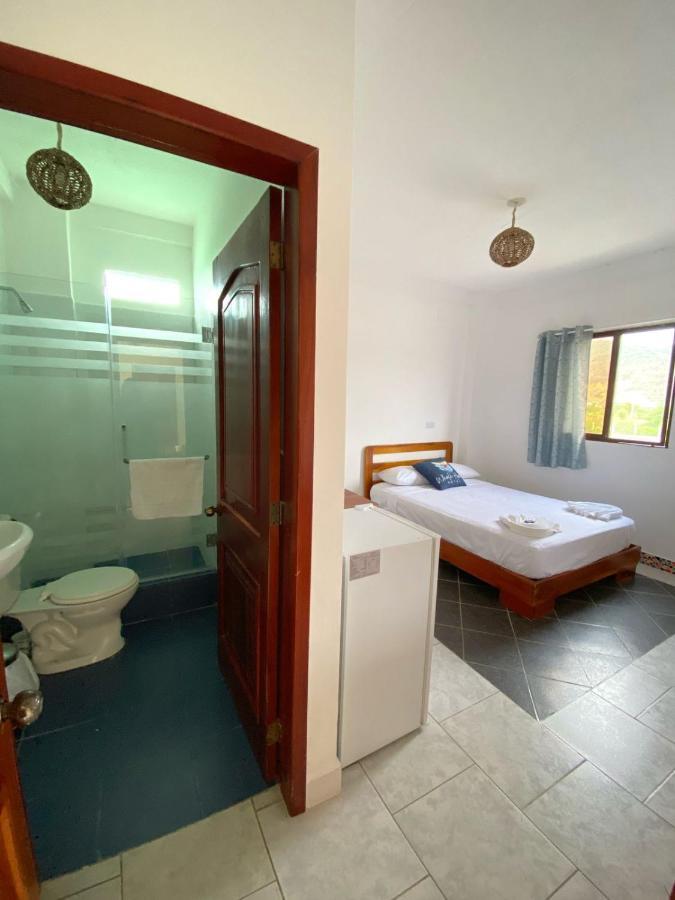 Whale House Hotel Puerto Lopez Exterior photo
