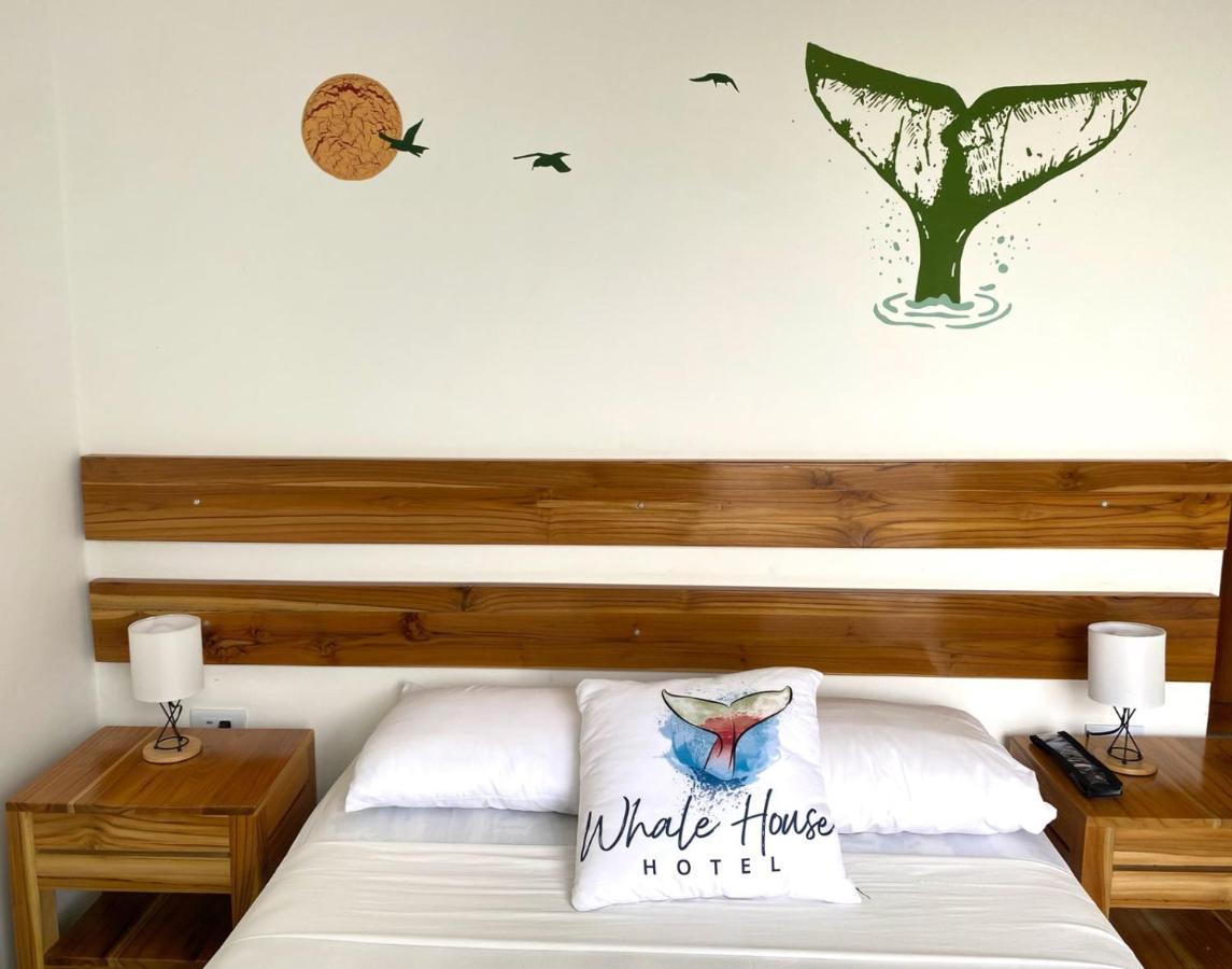 Whale House Hotel Puerto Lopez Exterior photo